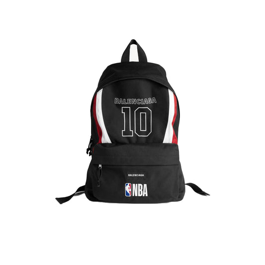발렌시아가 x NBA 콜라보레이션 익스플로러 백팩 블랙 화이트 베흐미용 레드